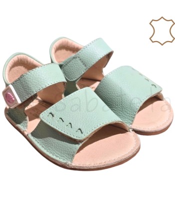 SANDALIA ABIERTA CON VELCRO...